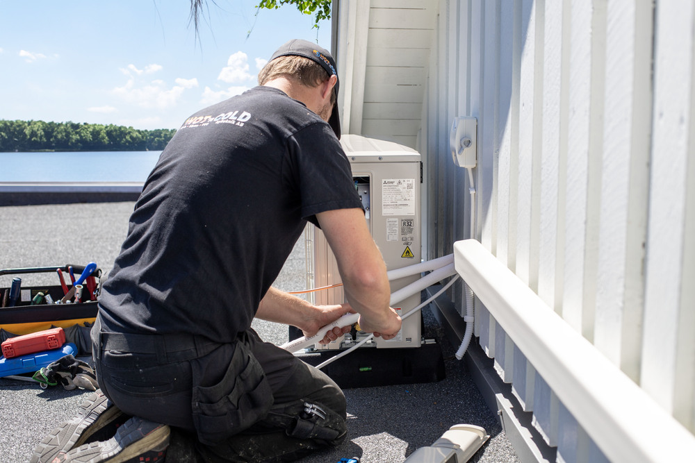 Hot N Cold installerar en värmepump